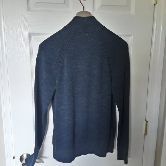 Banana Republic Organic Cotton Cardigan - Picture 6 of 7